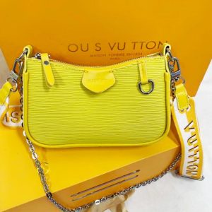 Louis Vuitton Replica Bags Texture: PVC Type: Saddle Bag Popular Elements: Solid Color Type: Saddle Bag Style: Fashion Closed: Zipper