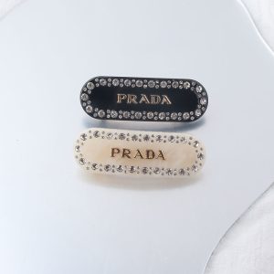 Prada Replica Jewelry Material: Resin Mosaic Material: Not Inlaid Mosaic Material: Not Inlaid For People: Female Pattern Element: Other