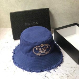 Prada Replica Hats Fabric Commonly Known As: Cotton Type: Basin Hat/Bucket Hat Type: Basin Hat/Bucket Hat For People: Female Design Details: Letter