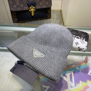 Prada Replica Hats Fabric Commonly Known As: Wool Type: Sweater/Knitted Hat Type: Sweater/Knitted Hat For People: Universal Design Details: Patch Pattern: Letter