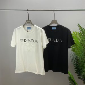 Prada Replica Men Clothing Style: Leisure Main Fabric Composition: Cotton Main Fabric Composition: Cotton Type: Pullover Sleeve Length: Short Sleeve Material: Cotton Material Ingredients: 100 (%)