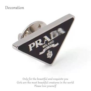 Prada Replica Jewelry Style: Unisex Modeling: Geometric Modeling: Geometric Brands: Prada