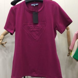 Prada Replica Clothing Fabric Material: Cotton/Cotton Ingredient Content: 96% (Inclusive)¡ª100% (Exclusive) Ingredient Content: 96% (Inclusive)¡ª100% (Exclusive) Popular Elements: Letter Clothing Version: Conventional Style: Temperament Ladies/Ins Wind Length/Sleeve Length: Regular/Short Sleeve
