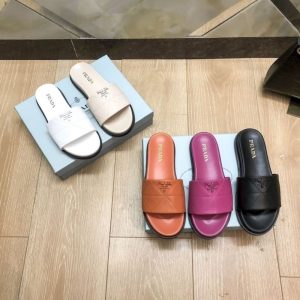 Prada Replica Shoes/Sneakers/Sleepers Upper Material: Sheepskin (Except Sheep Suede) Heel Height: Middle Heel (3cm-5cm) Heel Height: Middle Heel (3cm-5cm) Sole Material: Rubber Craftsmanship: Glued Insole Material: Sheepskin (Except Sheep Suede) Heel Style: Sponge Cake Base