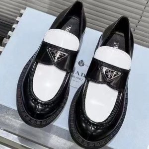 Prada Replica Shoes/Sneakers/Sleepers Upper Material: Sheepskin (Except Sheep Suede) Heel Height: Middle Heel (3cm-5cm) Heel Height: Middle Heel (3cm-5cm) Sole Material: Rubber Closed: Slip On Type: Mary Jane Shoes Craftsmanship: Glued