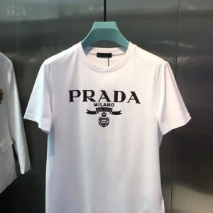 Prada Replica Clothing Fabric Material: Cotton/Cotton Ingredient Content: 96% (Inclusive)¡ª100% (Exclusive) Ingredient Content: 96% (Inclusive)¡ª100% (Exclusive) Popular Elements: Printing Clothing Version: Conventional Style: Simple Commute / Minimalist Length/Sleeve Length: Regular/Short Sleeve