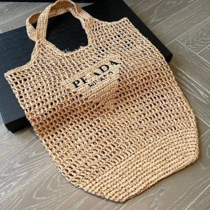 Prada Replica Bags/Hand Bags Texture: Numb Type: Other Type: Other Popular Elements: Solid Color Style: Fashion Closed: Exposure Suitable Age: Youth (18-25 Years Old)