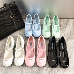 Prada Replica Shoes/Sneakers/Sleepers Brand: Prada Upper Material: The First Layer Of Cowhide (Except Cow Suede) Upper Material: The First Layer Of Cowhide (Except Cow Suede) Heel Height: Middle Heel (3cm-5cm) Sole Material: Rubber Closed: T-Shaped Buckle Type: Fashion Sandals