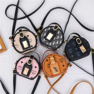 Others Replica Child Clothing Applicable To School Age: Toddler Material: PU Leather Material: PU Leather Bag Size: Small Closure Type: Zipper Number Of Shoulder Straps: Single Lining Material: No Lining