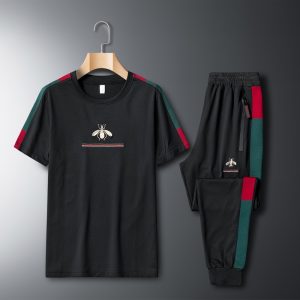 Gucci Replica Men Clothing Thickness: Ordinary Length: Long Length: Long Top Style: Sweater Sleeve Length: Short Sleeve Material: Polyester Main Fabric Composition: Polyester Fiber (Polyester)