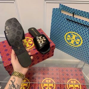 Tory Burch Shoes/Sneakers/Sleepers Upper Material: Two Layers Of Cowhide (Except Cow Suede) Heel Height: Low Heel (1Cm-3Cm) Heel Height: Low Heel (1Cm-3Cm) Sole Material: Rubber Craftsmanship: Sticky Insole Material: Sheepskin (Except Suede) Heel Style: Flat
