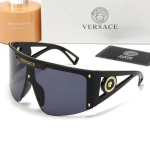 Versace Replica Sunglasses For People: Universal Lens Material: PC Lens Material: PC Frame Shape: Pilot Style Style: England Frame Material: TR Functional Use: Outdoor