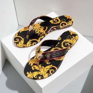 Versace Replica Shoes/Sneakers/Sleepers Style: Leisure Upper Material: Artificial PU Upper Material: Artificial PU Sole Material: Rubber Pattern: Floral Lining Material: Imitation Leather Gross Weight: 350g