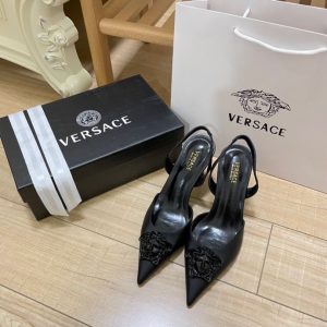 Versace Replica Shoes/Sneakers/Sleepers Sole Material: Rubber Insole Material: EVA Insole Material: EVA Upper Material: Synthetic Leather Inner Material: Microfiber Leather Heel Style: Stiletto Toe: Pointed Toe