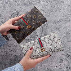 Gucci Replica Bags Gender: Female Material: PU Leather Bag Shape: Horizontal Square Material: PU Leather Pattern: Letter Hardness: Middle Lining Material: Synthetic Leather