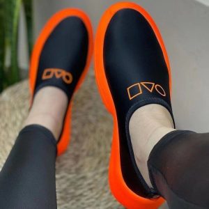 Others Replica Shoes/Sneakers/Sleepers Toe: Round Toe Upper Material: West Velvet Upper Material: West Velvet Gender: Unisex / Unisex Heel Height: Middle Heel (3-5CM) Pattern: Solid Color Sole Material: PU
