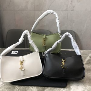 YSL Replica Bags/Hand Bags Bag Type: Small Square Bag Bag Size: 23cm*16cm*6.5cm Bag Size: 23cm*16cm*6.5cm Pattern: Solid Color Brands: YSL