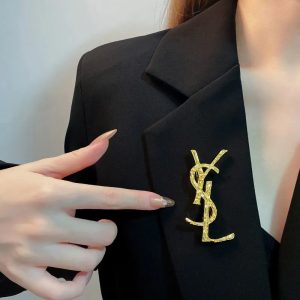 YSL Replica Jewelry Material: Alloy Style: Vintage Style: Vintage Mosaic Material: Alloy Modeling: Letters/Numbers/Text Brands: YSL