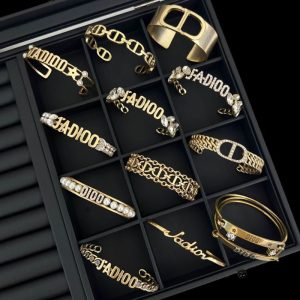 Dior Replica Jewelry Style: Vintage Style: Women'S Style: Women'S Modeling: Letters/Numbers/Text Brands: Dior