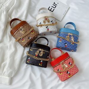 Gucci Replica Child Clothing Material: PU Leather Bag Size: Small Bag Size: Small Capacity: Mini Closure Type: Zipper Number Of Shoulder Straps: Single Lining Material: Polyester