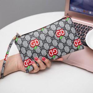 Gucci Replica Bags/Hand Bags Bag Type: Small Square Bag Bag Size: Middle Bag Size: Middle Lining Material: Polyester Bag Shape: Vertical Square Closure Type: Zipper Pattern: Letter