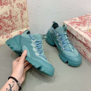 Dior Replica Shoes/Sneakers/Sleepers Toe: Round Toe Upper Material: Cowhide Upper Material: Cowhide Gender: Female Heel Height: Flat Heel Pattern: Solid Color Sole Material: Complex