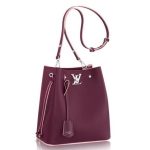 Knockoff Louis Vuitton fake LV Bordeaux Lockme Bucket Bag M54680 BLV761. This fashionable Lockme Bucket evokes the elegant yet solid bag custom-made by Louis Vuitton in 1932 For a wealthy vineyard owner to transport bottles of champagne. Its sleek design and signature LV Twist lock make it eternally modern.