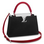 Knockoff Louis Vuitton gefälschte LV Capucines PM Tasche Multicolour Taurillon M53678 BLV848. Das modische Miniformat der Capucines PM verleiht der Garderobe von klassisch bis gewagt einen intensiven Pop in kontrastierenden Farben. Dieses elegante und praktische PM-Modell ist aus Taurillon-Leder gefertigt und verfügt über einen abnehmbaren Riemen, der sich lässig über der Schulter tragen lässt.