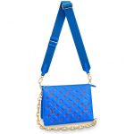 Knockoff Louis Vuitton falso LV Coussin PM Borsa Monogram pelle di agnello M58626 BLV705. Modellato da pelle di agnello gonfio e accessoriato con una catena d'oro grosso colore.