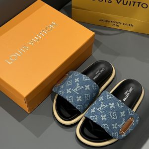 :Louis Vuitto slipperscouple style