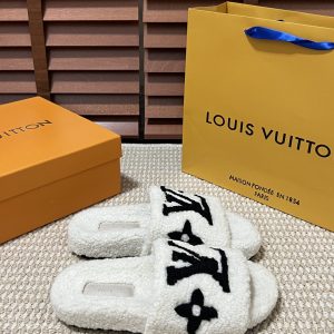 Louis Vuitto FW23 new arrival¡«Furry shoes half-flop winterbreak comfert