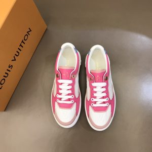 Thick-soled women's sneaker