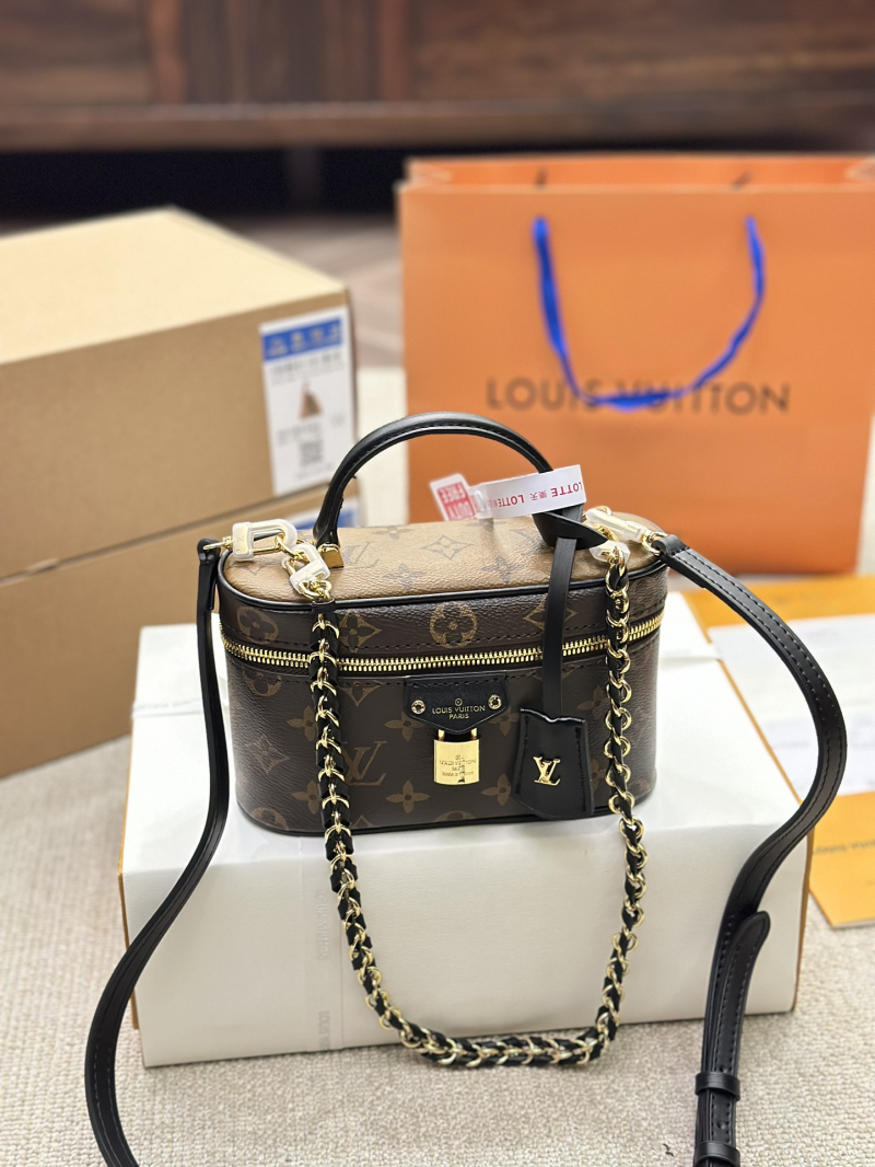 Replica Louis Vuitton Vanity Chain Pouch Handbag/Bag