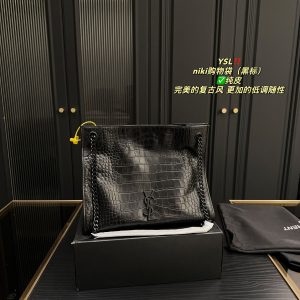 ✅Pure leather black label folding box ⚠️Size 32.26