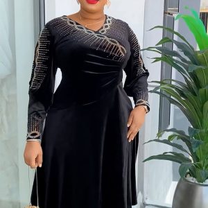 This Africa Plus Size Spring And Winter Chic Beaded Evening Dress Made Of Soft And Elastic Fabric. Global Lover Wholesale Plus Size Dresses And Hope Curvy Ladies Find Here a Warm And Exciting Place To Shop Affordable Curvy Dresses Online - Plus Size Casual