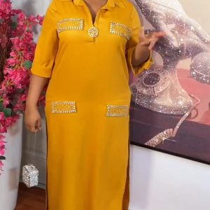 This African Ladies Shiny Satin Loose Plus Size Dress With Butterfly Brooch Made Of Soft And Elastic Fabric. Global Lover Wholesale Plus Size Dresses And Hope Curvy Ladies Find Here a Warm And Exciting Place To Shop Affordable Curvy Dresses Online - Plus Size Casual