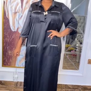 This African Ladies Shiny Silky Satin Loose Comfort Plus Size Dress With Butterfly Brooch Made Of Soft And Elastic Fabric. Global Lover Wholesale Plus Size Dresses And Hope Curvy Ladies Find Here a Warm And Exciting Place To Shop Affordable Curvy Dresses Online - Plus Size Casual