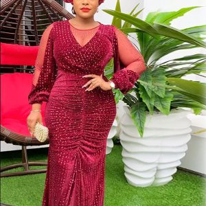 This African Women Plus Size Beaded Sequin Party Dress Made Of Soft And Elastic Fabric. Global Lover Wholesale Plus Size Dresses And Hope Curvy Ladies Find Here a Warm And Exciting Place To Shop Affordable Curvy Dresses Online - Plus Size Casual