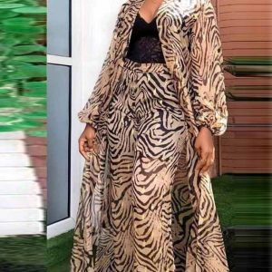 This African Women Printed Chiffon Rope+ Top+ Stretch Pant Three-Piece Design And Made Of Comfortable And Elastic Fabric. Wholesale Plus Size Two Piece Sets Is a Must-Have Item For Curvy Ladies. Two Piece Sets Can Either Be Worn Together Or Individually