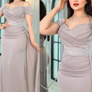 This African Women's Plus Size Off Shoulder Bridesmaid Party Evening Dress Made Of Soft And Elastic Fabric. Global Lover Wholesale Plus Size Dresses And Hope Curvy Ladies Find Here a Warm And Exciting Place To Shop Affordable Curvy Dresses Online - Plus Size Casual