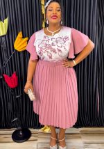 This African Women's Printed Mother Of The Bride Dress Plus Size Pleated Dress With Belt Made Of Soft And Elastic Fabric. Global Lover Wholesale Plus Size Dresses And Hope Curvy Ladies Find Here a Warm And Exciting Place To Shop Affordable Curvy Dresses Online - Plus Size Casual