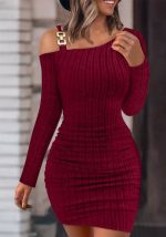 Diese Herbst und Winter solide Farbe Metall Schnalle Slash Schulter eng anliegende Sexy Langarm Bodycon Slim Kleid für Frauen Design aus hochwertigem Polyster und Spandex Material. Es kommt mit guten Stretch und tragen bequem und Gefühl Freiheit. Die Tight and Fitted Dress ist die beliebteste Optionen von Party Girls. Shop Bodycon Kleider bei Global Lover und finden Sie erstaunliche Designs Pailletten