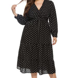 This Autumn And Winter Women's Polka Dot Long Sleeve Plus Size Long Dress Made Of Soft And Elastic Fabric. Global Lover Wholesale Plus Size Dresses And Hope Curvy Ladies Find Here a Warm And Exciting Place To Shop Affordable Curvy Dresses Online - Plus Size Casual