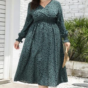 This Fall Plus Size Dress Women's Printed v Neck Slim Waist Maxi Dress Made Of Soft And Elastic Fabric. Global Lover Wholesale Plus Size Dresses And Hope Curvy Ladies Find Here a Warm And Exciting Place To Shop Affordable Curvy Dresses Online - Plus Size Casual