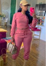 This Fall/Winter Women's Fashion Style Plus Plus Size Suit Two Piece Women Design And Made Of Comfortable And Elastic Fabric. Wholesale Plus Size Two Piece Sets Is a Must-Have Item For Curvy Ladies. Two Piece Sets Can Either Be Worn Together Or Individually