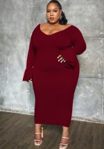 This Fashion Sexy Plus Size Women's Solid Chic v-Neck Fall Bell Bottom Long Sleeves Made Of Soft And Elastic Fabric. Global Lover Wholesale Plus Size Dresses And Hope Curvy Ladies Find Here a Warm And Exciting Place To Shop Affordable Curvy Dresses Online - Plus Size Casual