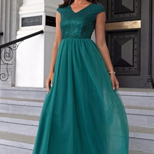 This Fashionable And Sexy Women's Sequined Mesh Patchwork Formal Evening Dress Design Made Of High Quality Polyster And Spandex Material