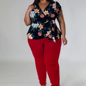 This Ladies Printed v-Neck Top And Pant Casual Two-Piece Set Design And Made Of Comfortable And Elastic Fabric. Wholesale Plus Size Two Piece Sets Is a Must-Have Item For Curvy Ladies. Two Piece Sets Can Either Be Worn Together Or Individually