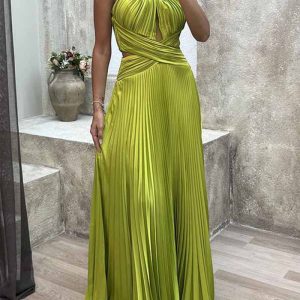 This Pleated Halter Neck Party Dress Casual Loose Slit Women's Dress Design Made Of High Quality Polyster And Spandex Material