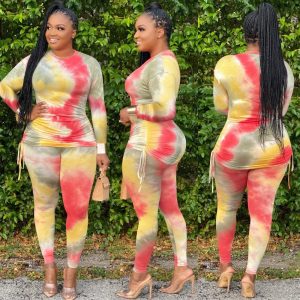 This Plus Size Plus Size Women's Multicolor Gradient Long Sleeves Pleated Plus Size Two Piece Design And Made Of Comfortable And Elastic Fabric. Wholesale Plus Size Two Piece Sets Is a Must-Have Item For Curvy Ladies. Two Piece Sets Can Either Be Worn Together Or Individually